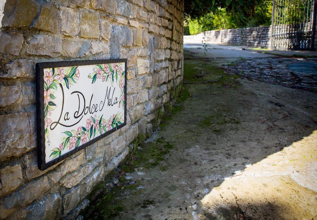Villa La Dolce Mela Buonabitacolo Exterior foto